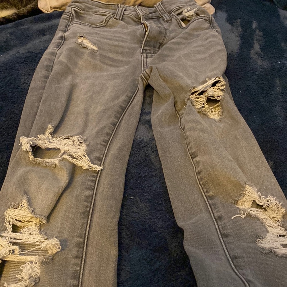 Gray ripped jeans size 00 from American eagle
